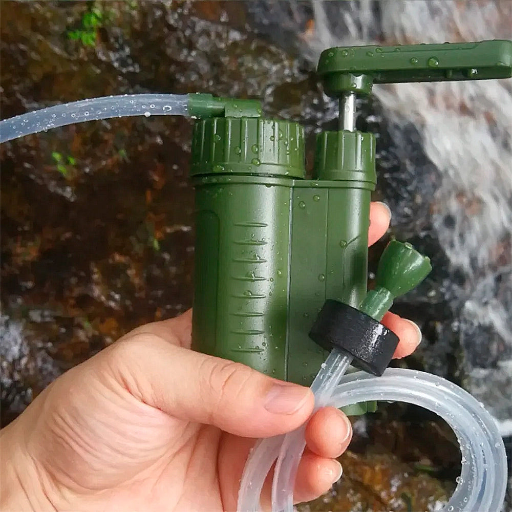 Purificador de Água Portátil com Sistema de Bomba Manual