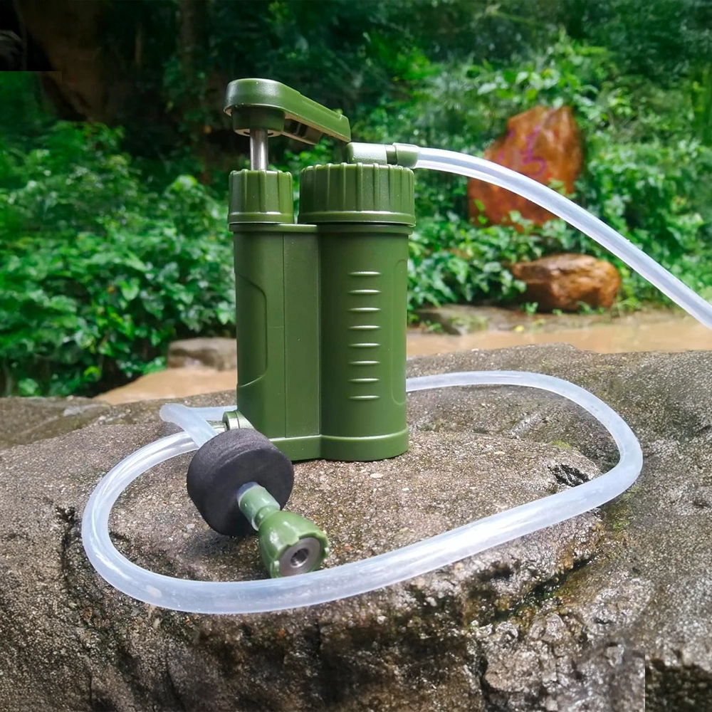 Purificador de Água Portátil com Sistema de Bomba Manual